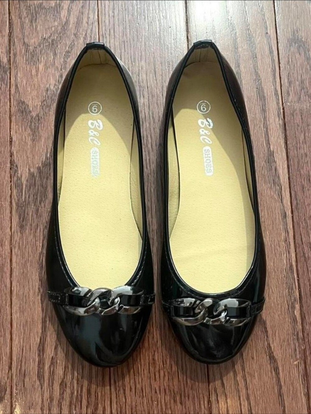 Women’s Black Patent Ballet Flats with Chain Accent